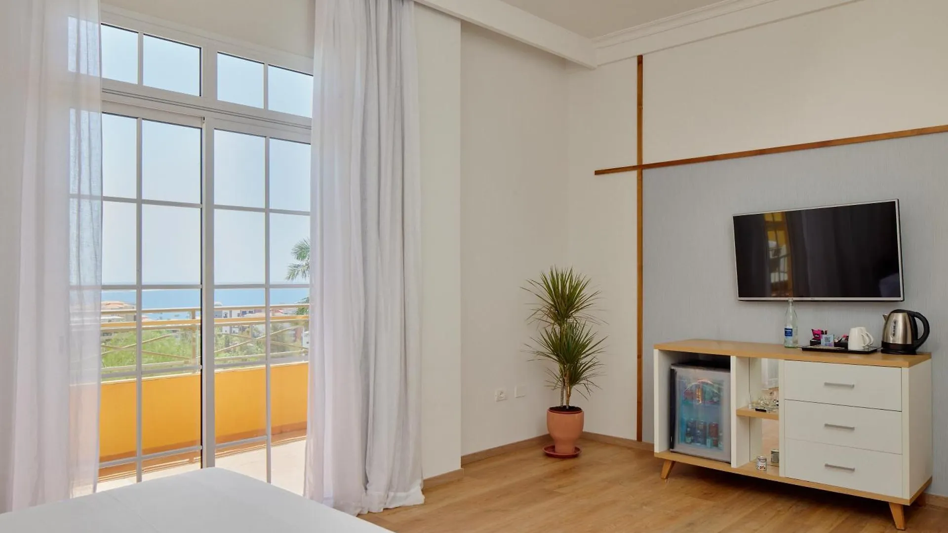 *****  Hotel Melia Jardines Del Teide - Adults Only Costa Adeje  Španělsko